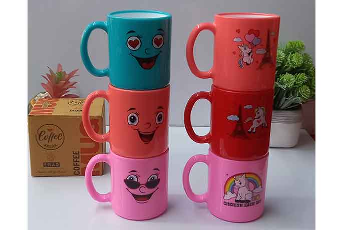 PLASTIC-MUG